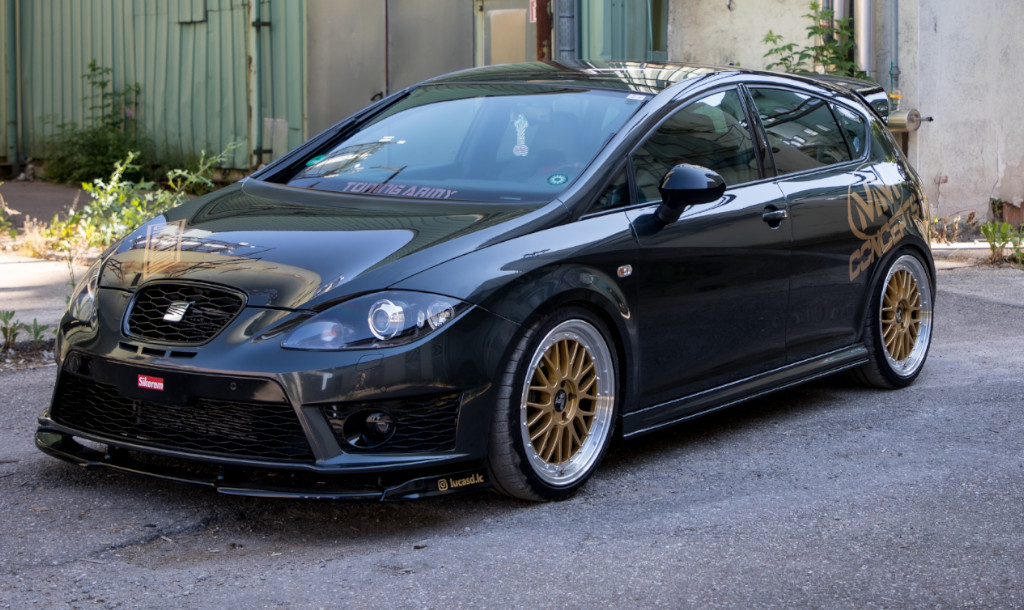 Nice lowering with an ap coilover suspension on a Seat Leon Cupra R